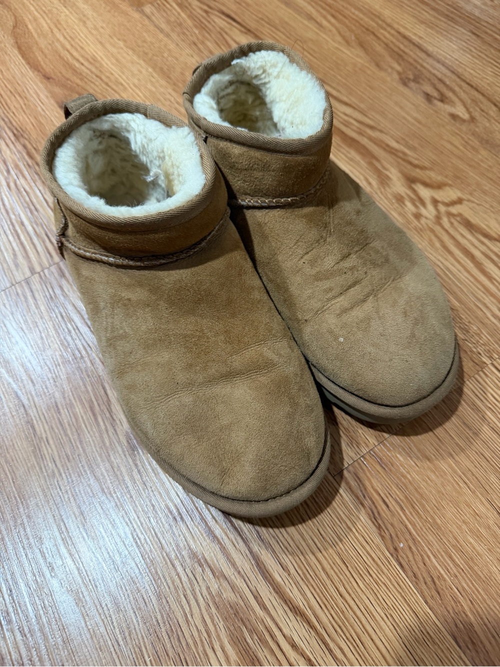 Women Cozy Shearling-Lined Slip-On Boots - Brown